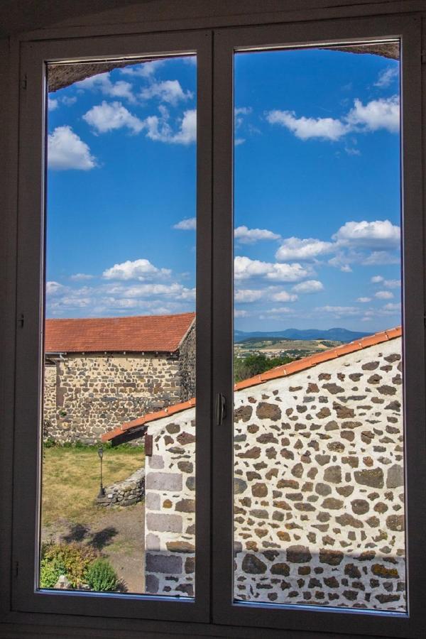 Domaine De Bauzit Bed & Breakfast Vals-pres-le-Puy ภายนอก รูปภาพ
