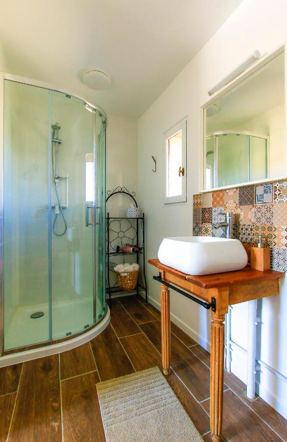 Domaine De Bauzit Bed & Breakfast Vals-pres-le-Puy ภายนอก รูปภาพ