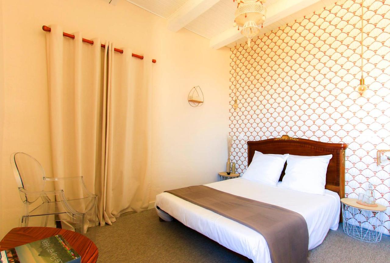 Domaine De Bauzit Bed & Breakfast Vals-pres-le-Puy ภายนอก รูปภาพ